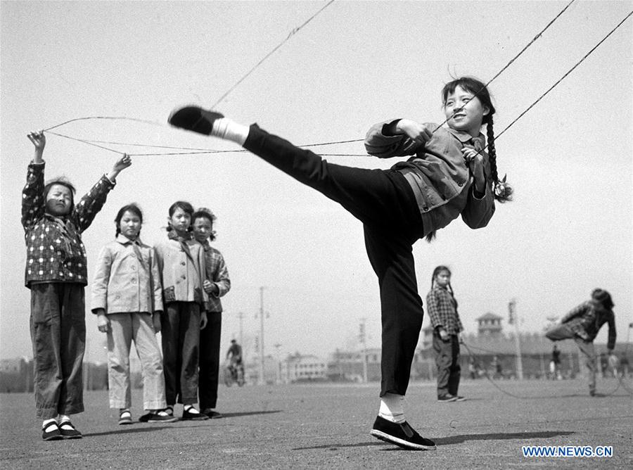 (MOMENTS FOREVER) CHINA-INT'L CHILDREN'S DAY-ENTERTAINMENT-EVOLUTION (CN)