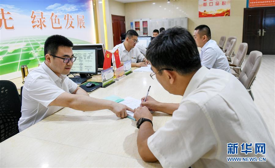 （新華全媒頭條&middot;圖文互動(dòng)）（8）心系北疆　情滿草原&mdash;&mdash;習(xí)近平總書記考察內(nèi)蒙古回訪記