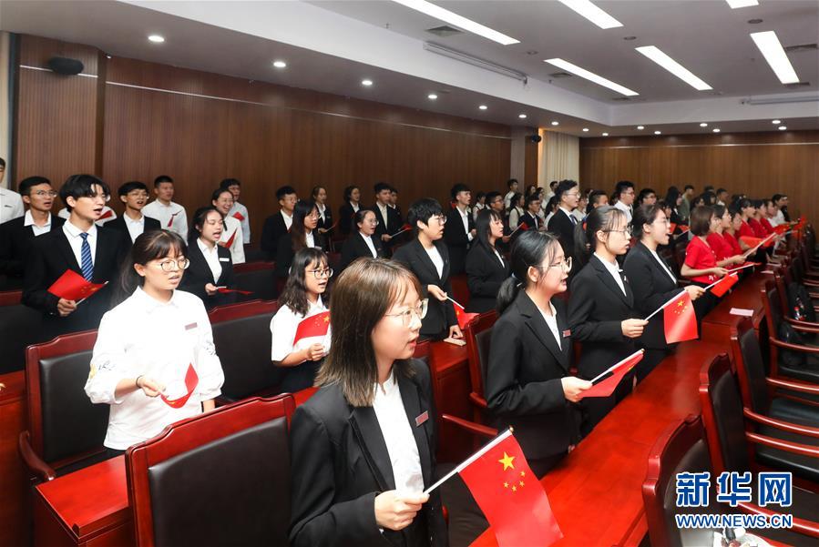 （圖文互動）（4）&ldquo;青春告白祖國&rdquo;&mdash;&mdash;全國高校千萬大學生抒發愛國報國之情