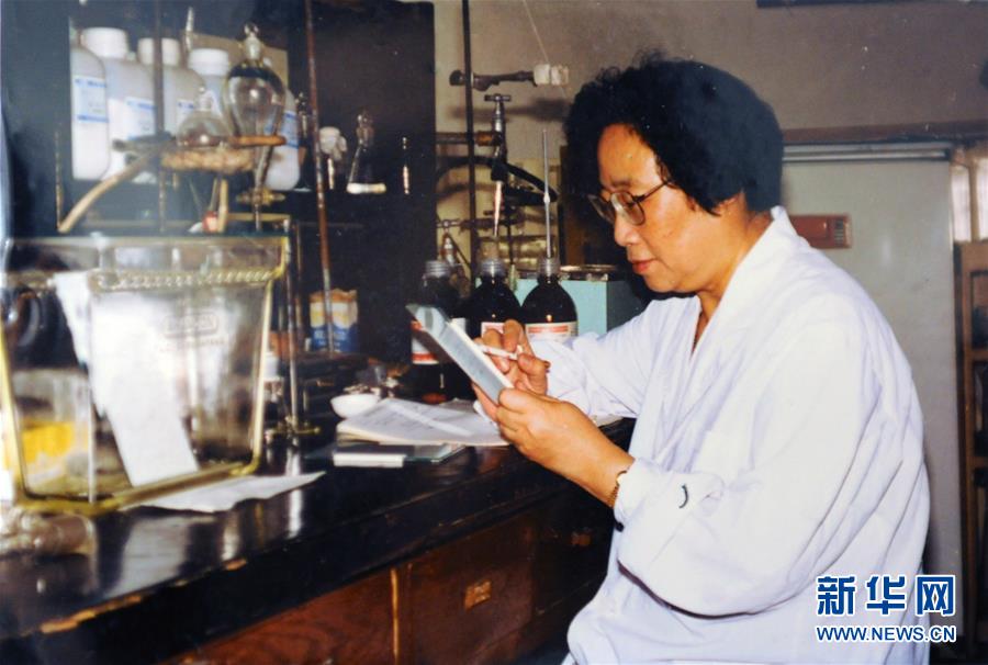 （壯麗70年&middot;奮斗新時代&mdash;&mdash;共和國榮光&middot;圖文互動）（2）屠呦呦：與青蒿結緣 用中醫藥造福世界