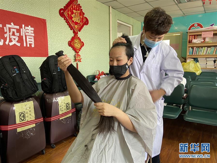 （聚焦疫情防控&middot;圖文互動）（1）沖鋒向前，我們義無反顧&mdash;&mdash;&ldquo;戰疫&rdquo;一線醫護人員群像