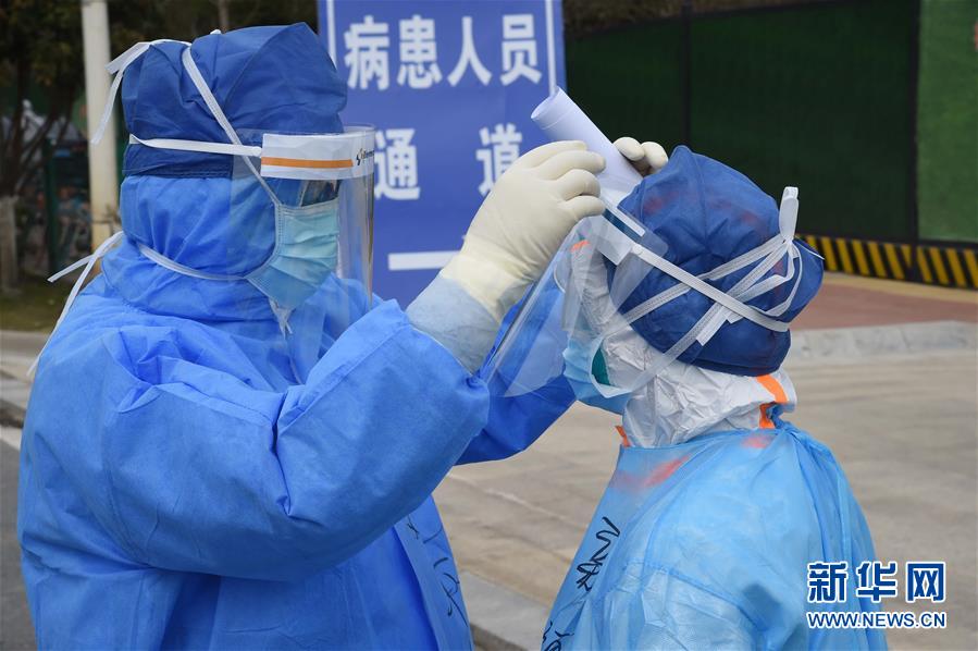 （聚焦疫情防控&middot;圖文互動）（4）軍隊新近承擔救治任務的兩所醫院全部投入使用 參照火神山醫院模式運行