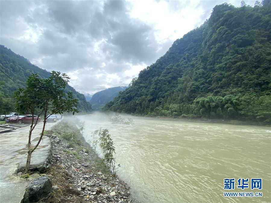 （防汛抗洪&middot;圖文互動）（1）山洪襲來前，澧水河畔大轉移