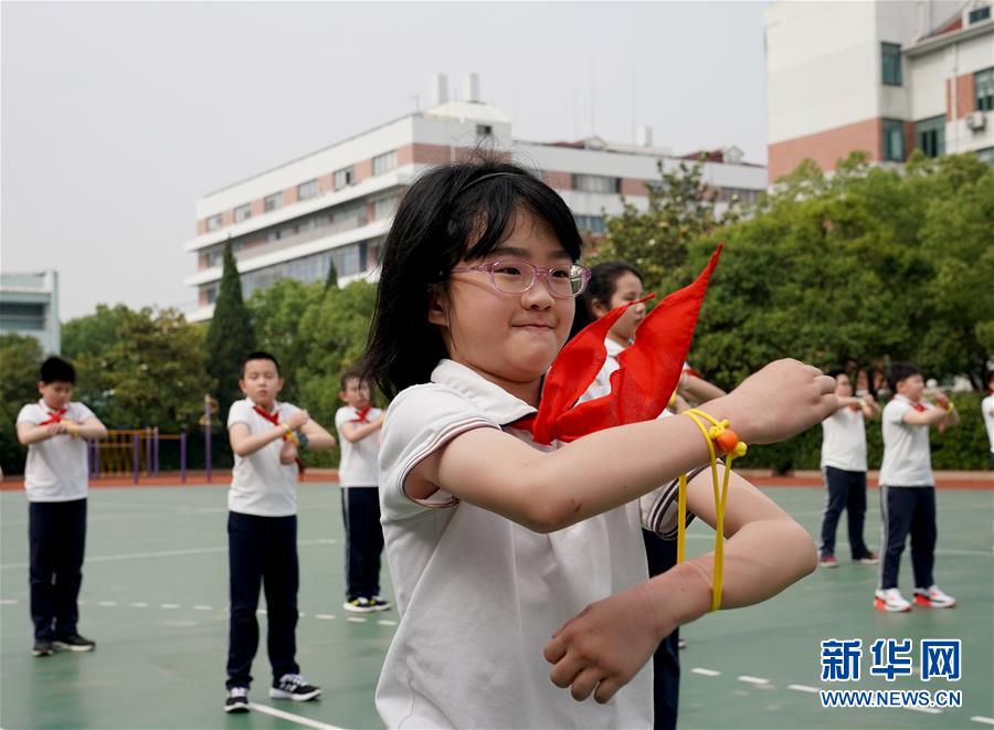 （新華全媒頭條&middot;圖文互動）（19）&ldquo;美麗的中國夢屬于你們&rdquo;&mdash;&mdash;以習近平同志為核心的黨中央關心少年兒童工作紀實
