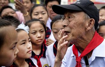 &ldquo;希望老人&rdquo;的第100次老區助學之旅