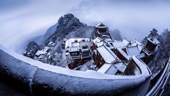 追夢足跡｜武當(dāng)：云繞仙山，雪落紫金