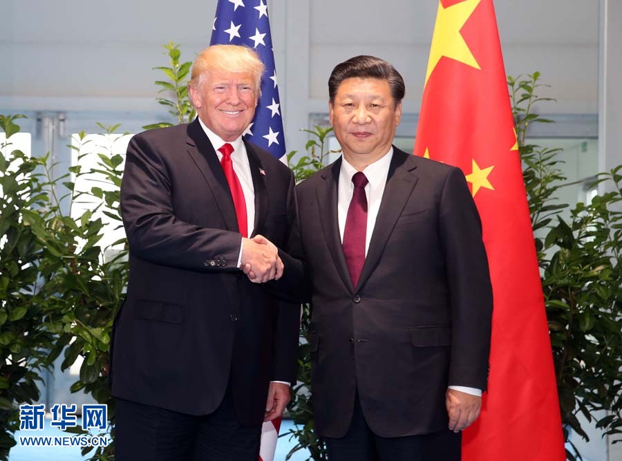 7月8日，國家主席習(xí)近平在二十國集團(tuán)領(lǐng)導(dǎo)人漢堡峰會(huì)閉幕后會(huì)見美國總統(tǒng)特朗普，就中美關(guān)系及共同關(guān)心的重大國際和地區(qū)問題深入交換意見。新華社記者 姚大偉 攝