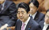 安倍與其搶話筒 莫如先學著&ldquo;閉嘴&rdquo;
